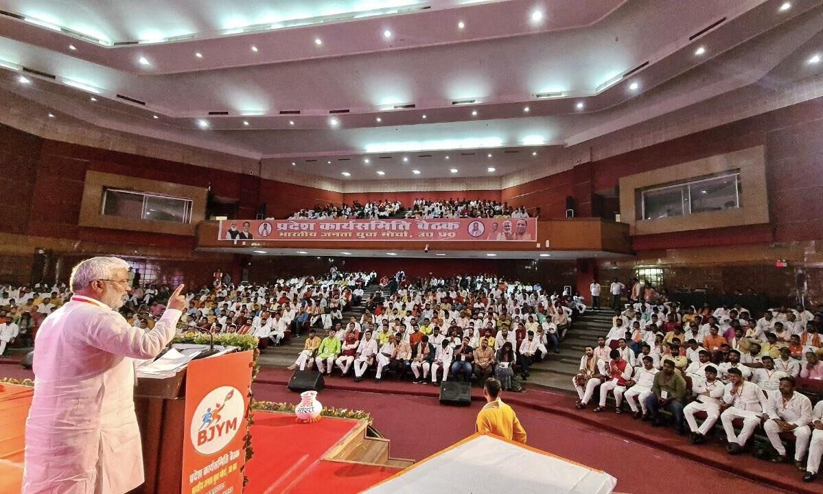 मोदी के नेतृत्व में ही विश्व गुरु बनेगा भारत, यूपी में दोबारा प्रचंड बहुमत से बनेगी सरकार