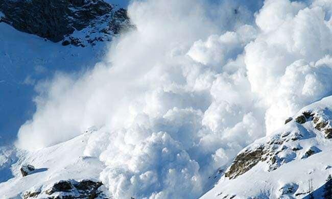 माउंट त्रिशूल में हिमस्खलन, वायुसेना का पर्वतारोही दल लापता माउंट त्रिशूल में हिमस्खलन, वायुसेना का पर्वतारोही दल लापता