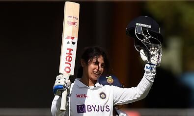 स्मृति मंधाना ने जड़ा पहला टेस्ट शतक, 5 विकेट के नुकसान पर भारत के 276 रन