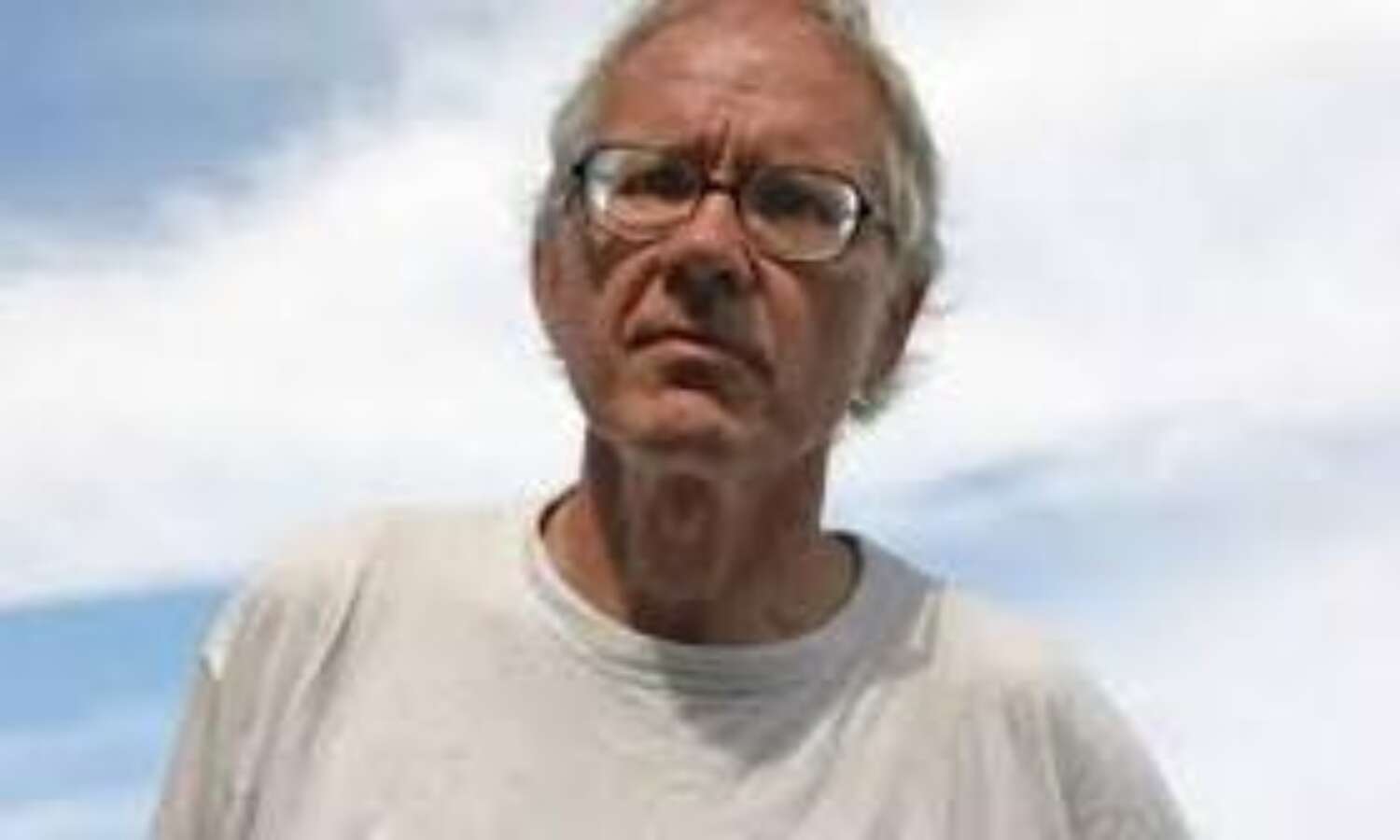 पैगंबर मोहम्मद का कार्टून बनाने वाले कार्टूनिस्ट का सड़क हादसे में निधन,जांच शुरू