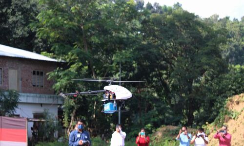 मणिपुर में ड्रोन से शुरू हुई वैक्सीन की डिलीवरी, स्वास्थ्य मंत्री ने बताया ऐतिहासिक कदम