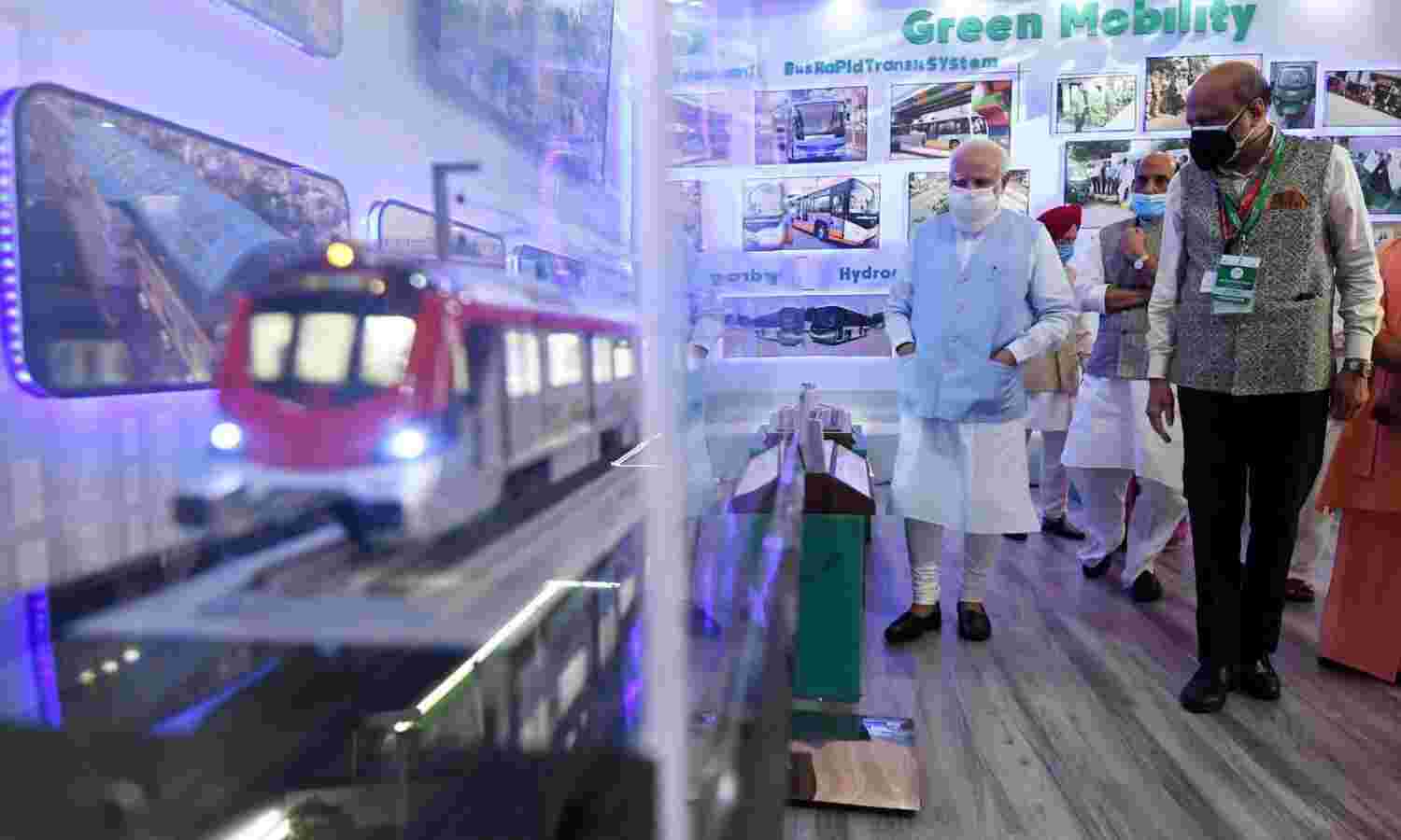 त्योहारों से पहले यूपी को सौगातों का गुलदस्ता थमा गए पीएम मोदी त्योहारों से पहले यूपी को सौगातों का गुलदस्ता थमा गए पीएम मोदी