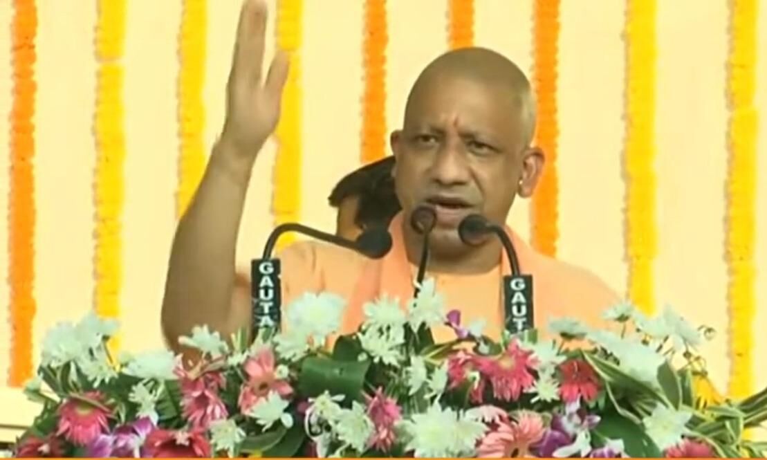 मुख्यमंत्री योगी ने 800 करोड़ की परियोजनाओं का किया लोकार्पण और शिलान्यास मुख्यमंत्री योगी ने 800 करोड़ की परियोजनाओं का किया लोकार्पण और शिलान्यास