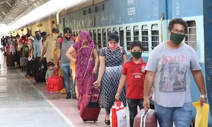 रेलवे ने बढ़ाई कोरोना गाइड लाइंस,  ट्रेन में मास्क नहीं पहनने पर लगेगा जुर्माना
