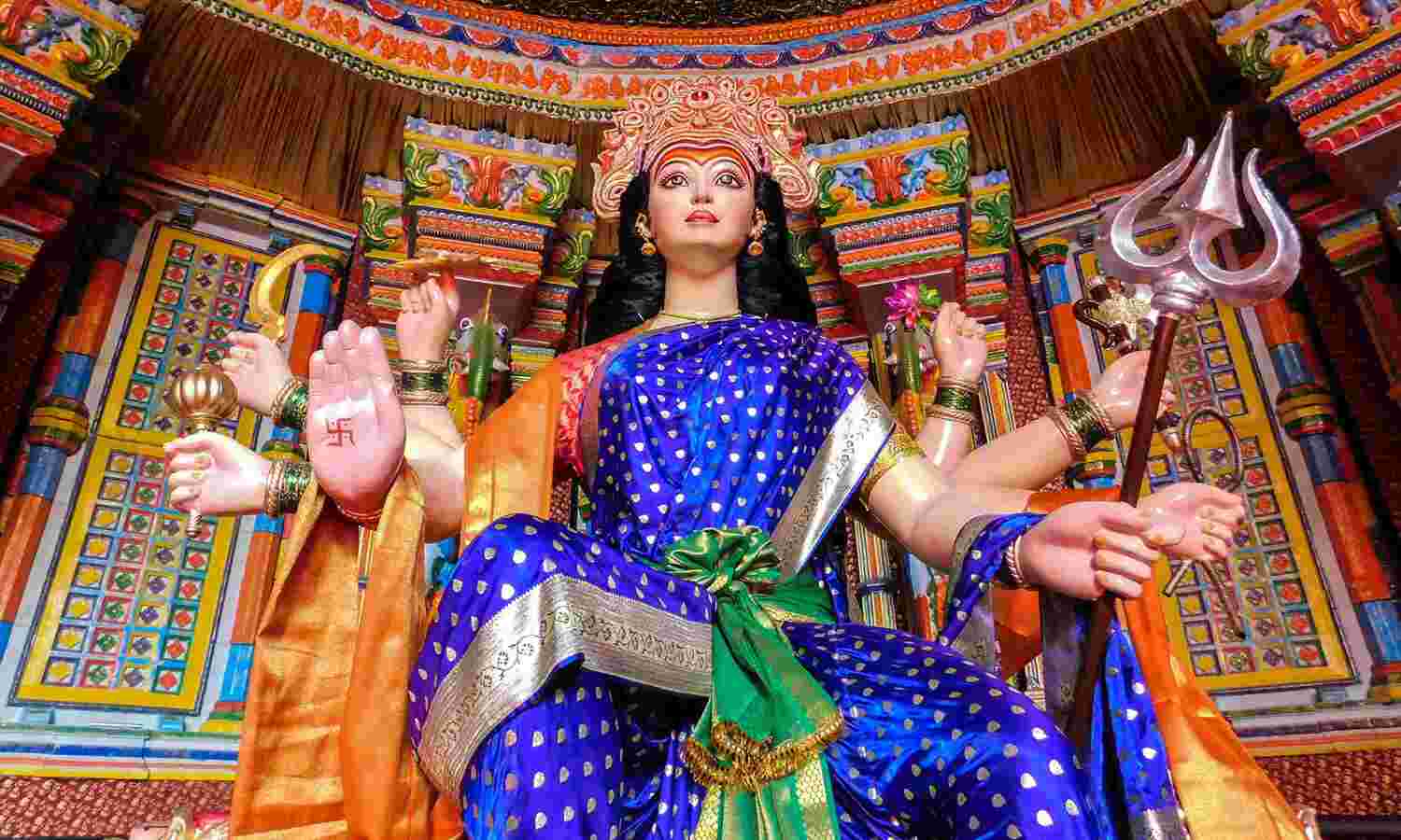 बोलो दुर्गा माई की जय