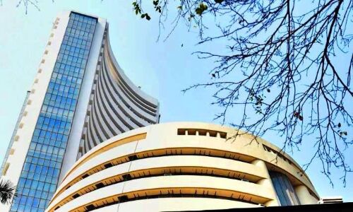 आईटी सेक्टर ने शेयर बाजार को तेजी से बढ़ाया, मीडिया और ऑटो सेक्टर ने बनाया दबाव