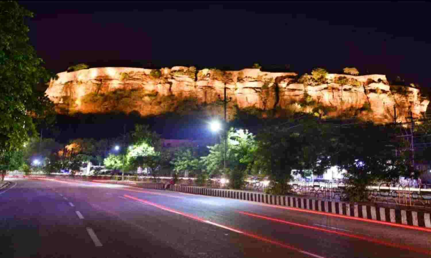 गोपराष्ट्र से आधुनिक ग्‍वालियर की यात्रा...