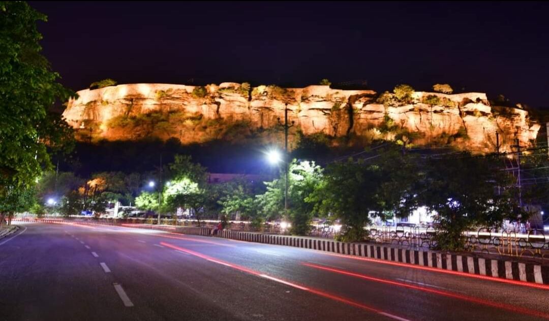 गोपराष्ट्र से आधुनिक ग्‍वालियर की यात्रा...