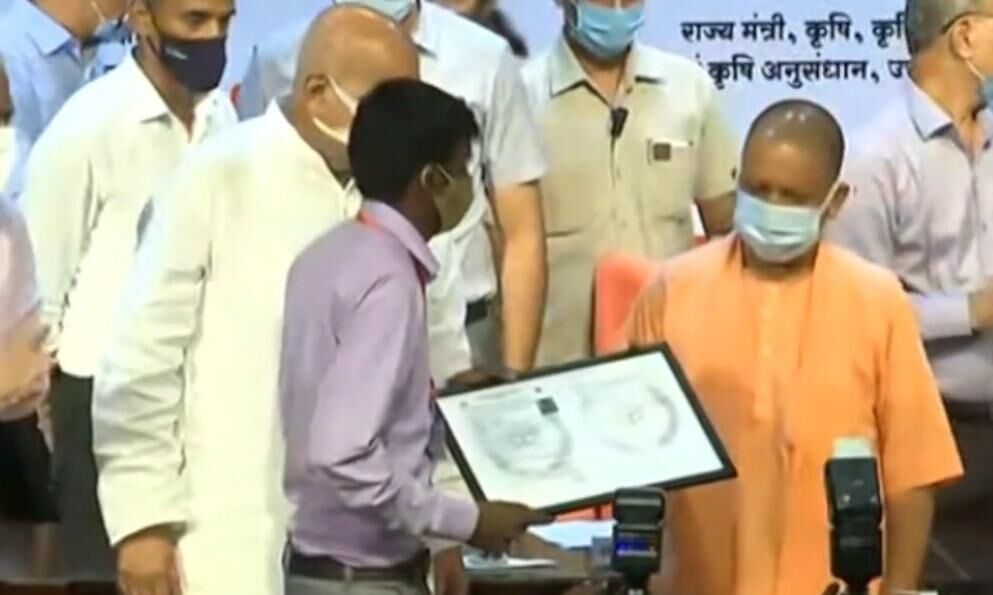 मुख्यमंत्री ने तकनीकी सहायकों को दिए नियुक्ति पत्र, कहा -अब सिफारिश की जरूरत नहीं मुख्यमंत्री ने तकनीकी सहायकों को दिए नियुक्ति पत्र, कहा -अब सिफारिश की जरूरत नहीं