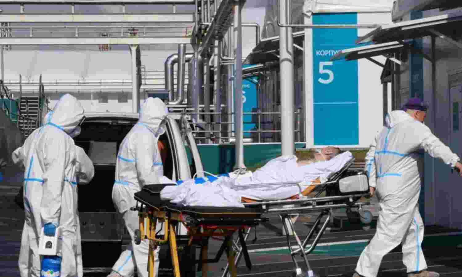 कोरोना के नए वेरिएंट ने बढ़ाई दुनिया की चिंता, रूस में एक दिन में 1064 की मौत