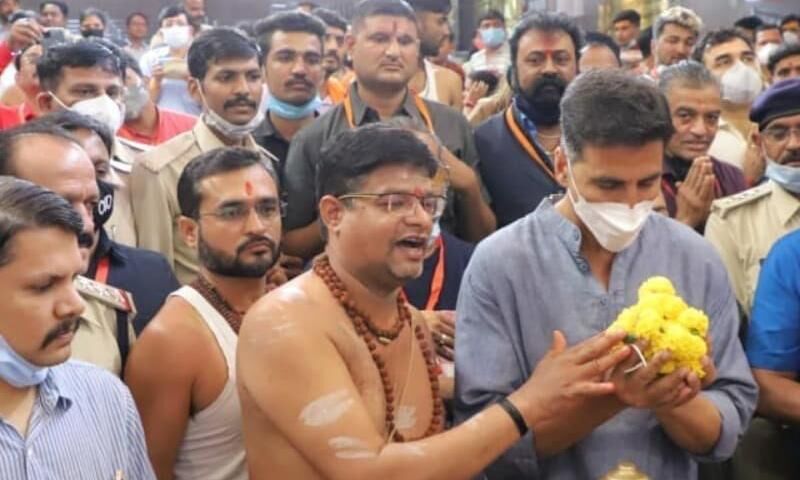 अक्षय कुमार पहुंचे उज्जैन, महाकाल मंदिर में OMG 2 की शूटिंग शुरू, देखें वीडियो
