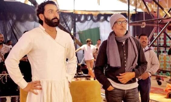 भोपाल में आश्रम 3 वेब सीरीज के सेट पर हमला, प्रकाश झा पर स्याही फेंकी