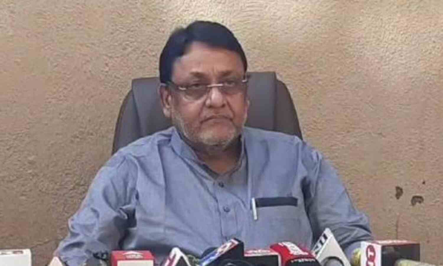 महाराष्ट्र से बॉलीवुड को बाहर ले जाने की साजिश को सफल नहीं होने देंगे : नवाब मलिक