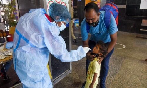 देश में कोरोना संक्रमण में कमी आई, 24 घंटे में 14 हजार, 348 नए मरीज देश में कोरोना संक्रमण में कमी आई, 24 घंटे में 14 हजार, 348 नए मरीज