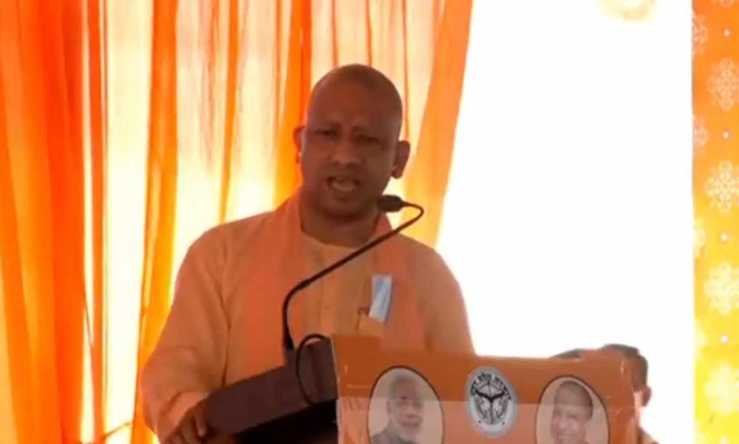 योगी आदित्यनाथ ने जिन्ना को लेकर कही ये...बात, सुनकर अखिलेश हुए परेशान