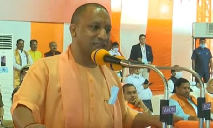 मुख्यमंत्री योगी ने इटावा में किया 475 करोड़ की परियोजनाओं का लोकार्पण एवं शिलान्यास