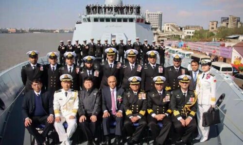 चीन ने पाकिस्तान को सौंपा सबसे बड़ा और अत्याधुनिक युद्धपोत, जानिए क्या है...उद्देश्य