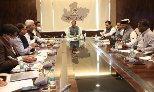 मुख्यमंत्री शिवराज के निर्देश, राजस्व संकलन में वृद्धि के हरसंभव प्रयास किए जाएं
