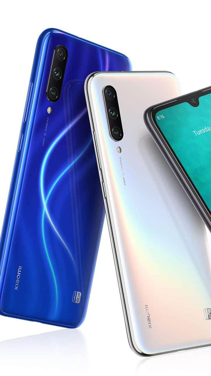 देश में कई कंपनियों के मोबाइल फोन के स्टॉक खत्म, जानिए कारण