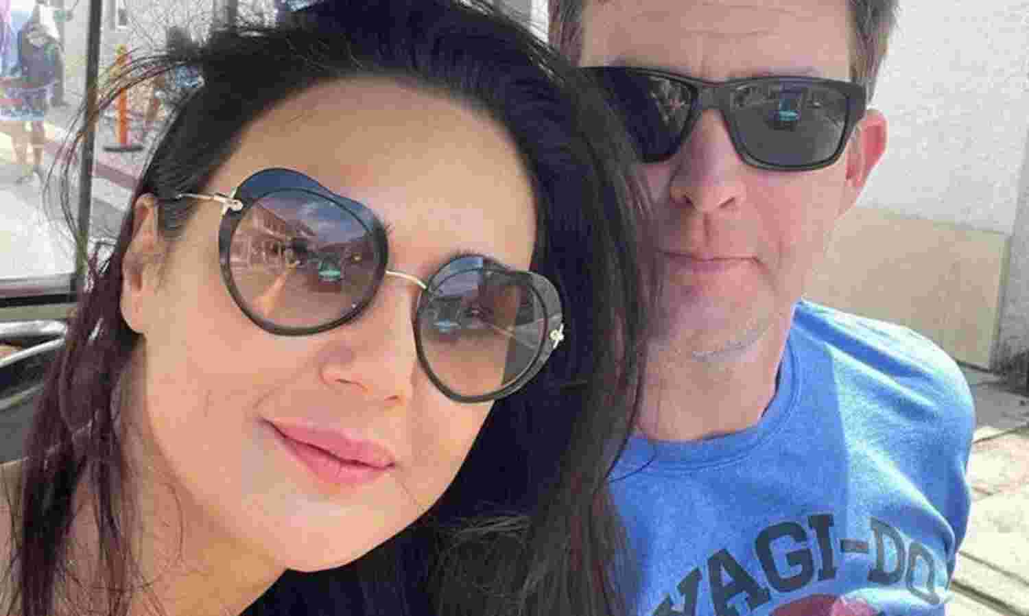 प्रीटी जिंटा के घर गुंजी किलकारी, जुड़वाँ बच्चों की बनी माँ प्रीटी जिंटा के घर गुंजी किलकारी, जुड़वाँ बच्चों की बनी माँ