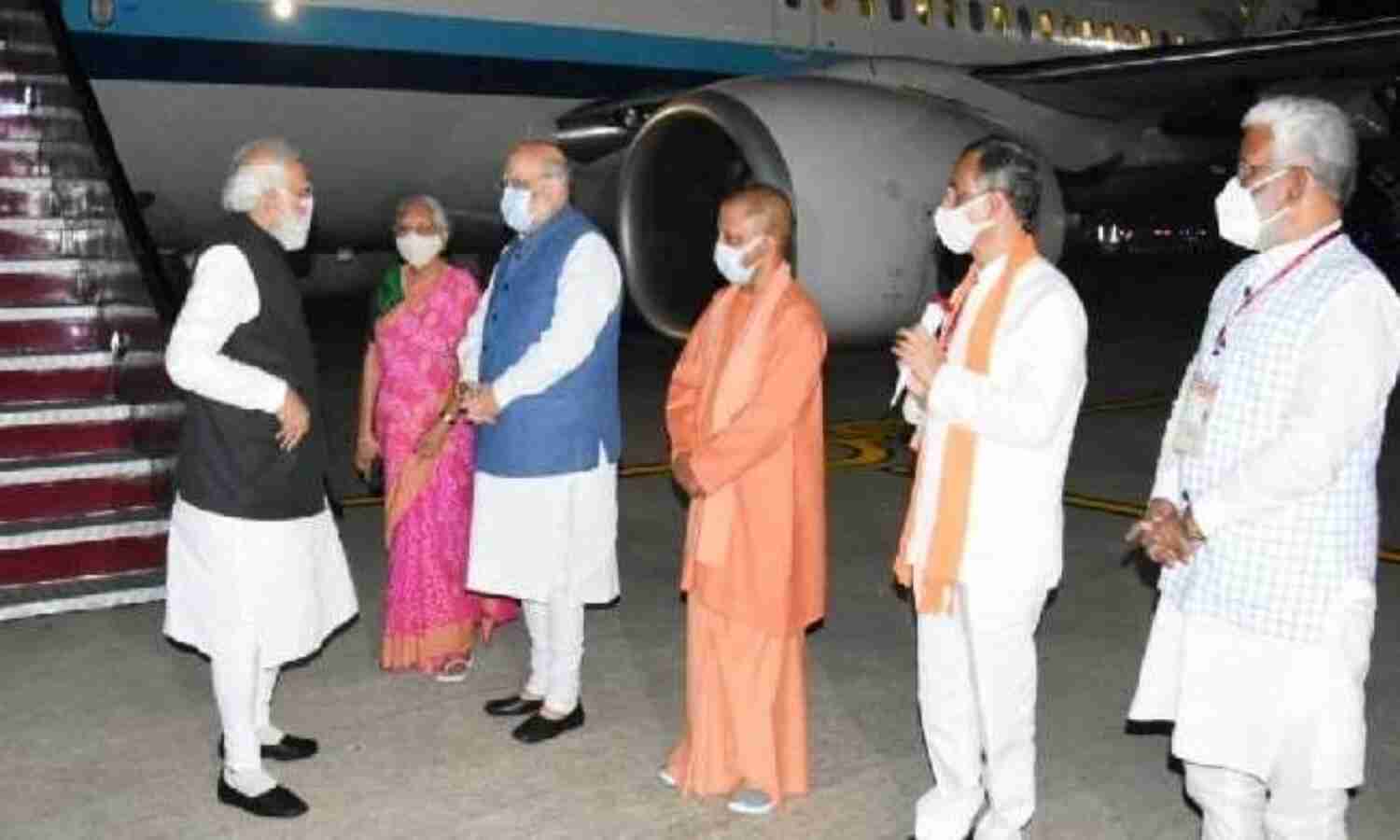 प्रधानमंत्री मोदी पहुंचे लखनऊ, 56 वें पुलिस महानिदेशक सम्मेलन को करेंगे संबोधित