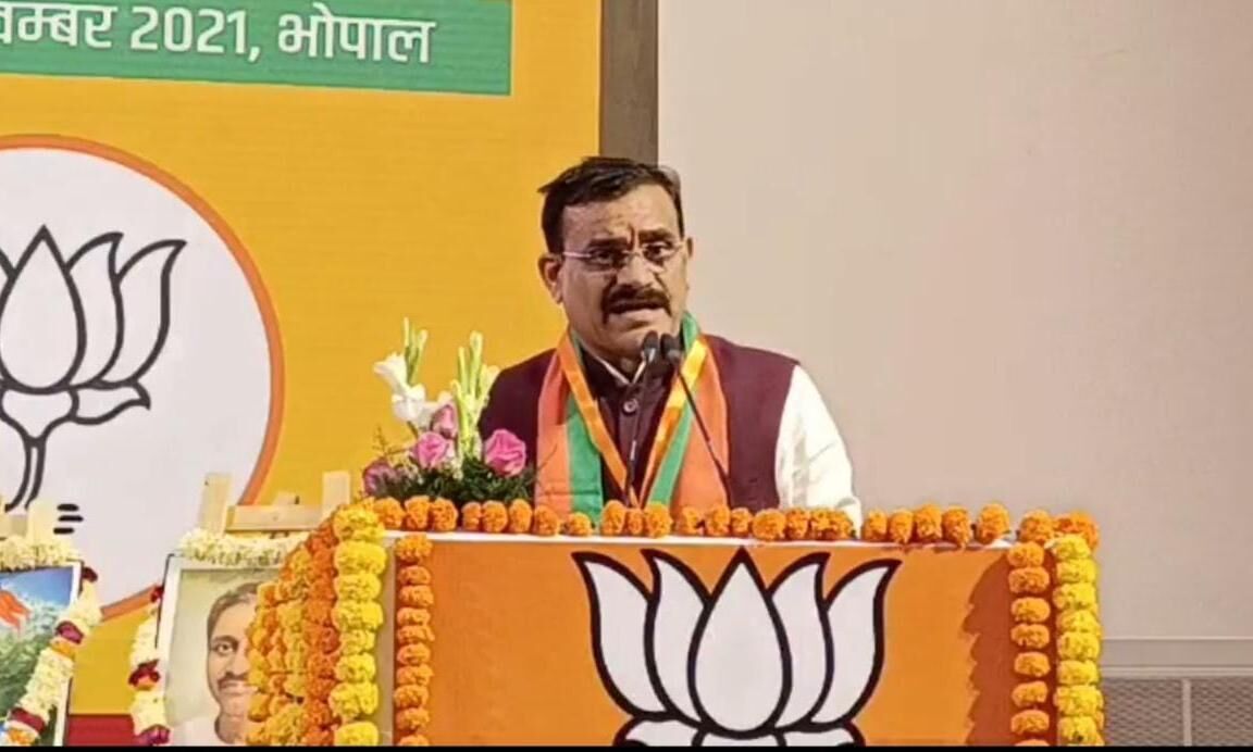 कार्यकर्ता अपने पुरुषार्थ से पार्टी के वोट प्रतिशत में इजाफा करवाएं : वीडी शर्मा