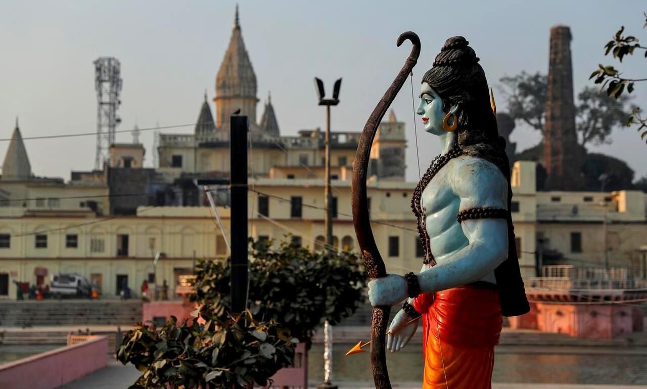 रामनगरी अयोध्या को बम से उड़ाने की मिली धमकी, हाईअलर्ट घोषित, बढ़ाई गई सुरक्षा रामनगरी अयोध्या को बम से उड़ाने की मिली धमकी, हाईअलर्ट घोषित, बढ़ाई गई सुरक्षा