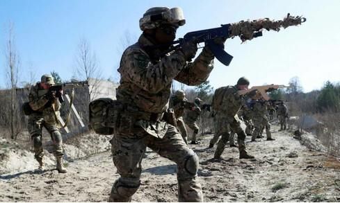 यूक्रेन ने रूस पर सीमा पर सैन्य तैनाती बढ़ाने का लगाया आरोप, नाटो से लगाई गुहार