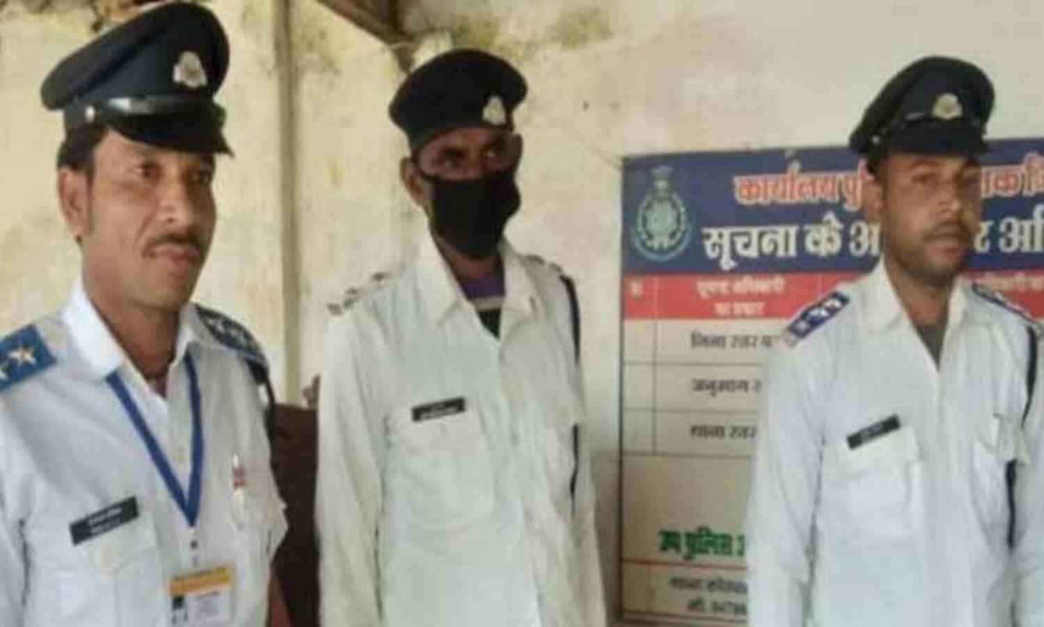 मायावती ने मप्र में उतारी अपनी बसपा पुलिस, कंधों पर स्टार, हाथ में डंडा लेकर कर रहे ड्यूटी