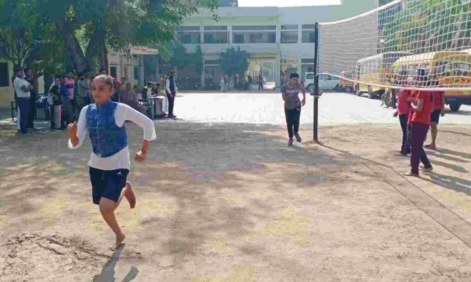 बांदा : संकुल स्तरीय एथलेटिक्स प्रतियोगिता का हुआ आयोजन