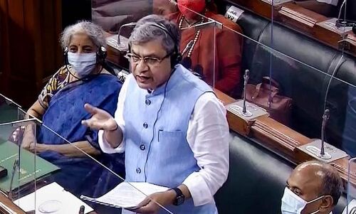 साइबर अपराधों से निपटने के लिए कड़े नियमों की जरूरत : अश्विनी वैष्णव