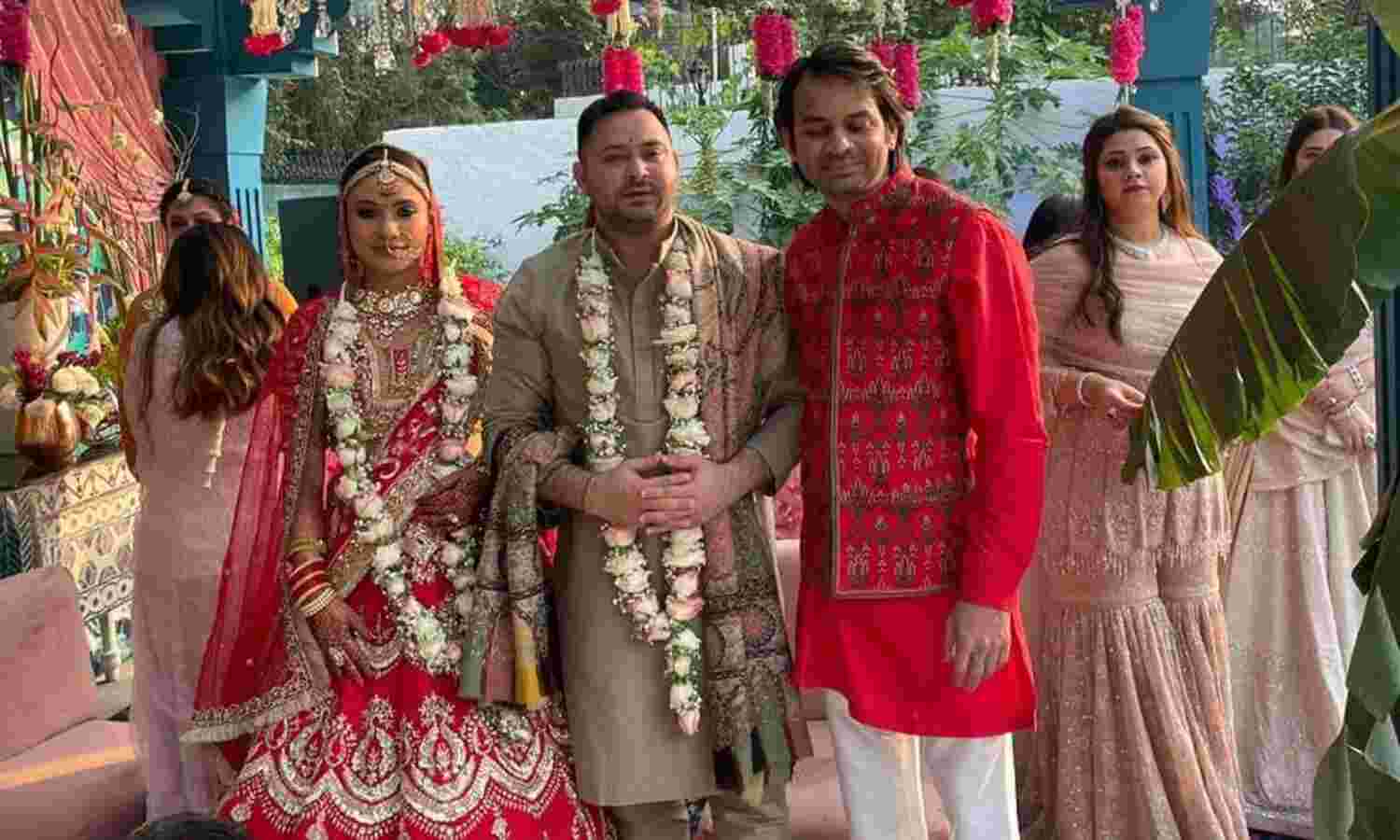 बिहार के पूर्व डिप्टी सीएम के सर आज सजा सेहरा, लालू के बेटे तेजस्वी की हुई शादी