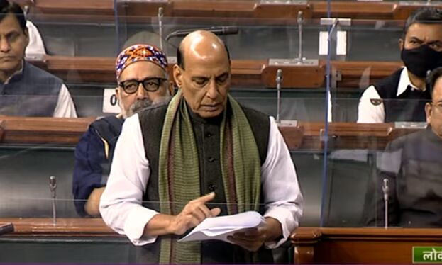 रक्षामंत्री ने हेलीकॉप्टर क्रैश की संसद में दी जानकारी, बताया- पूरा घटनाक्रम