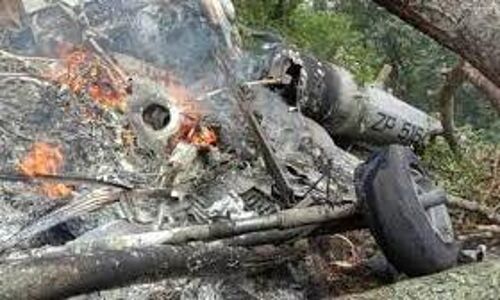 हेलीकॉप्टर क्रैश : एयर फोर्स ने दी सलाह, कहा - अफवाहों पर ध्यान ना दें, जांच का इंतजार करें