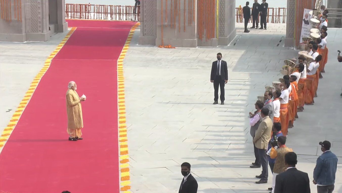 प्रधानमंत्री मोदी ने देश को सौंपा भव्य विश्वनाथ धाम, देखें तस्वीरें