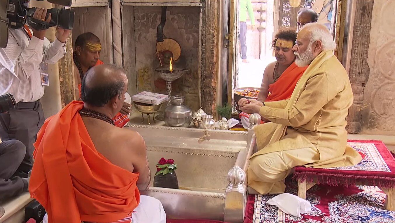 प्रधानमंत्री मोदी ने देश को सौंपा भव्य विश्वनाथ धाम, देखें तस्वीरें