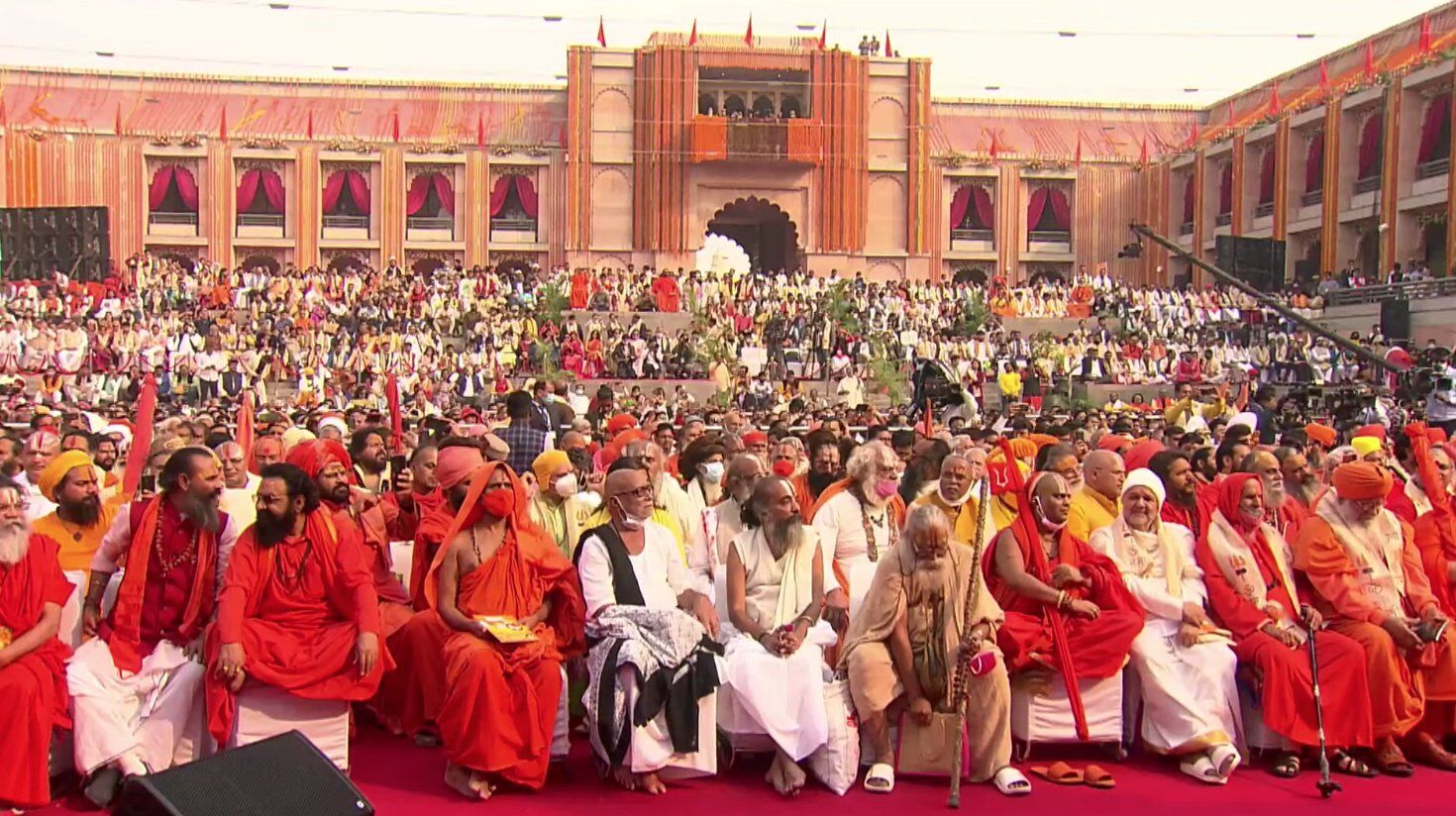 प्रधानमंत्री मोदी ने देश को सौंपा भव्य विश्वनाथ धाम, देखें तस्वीरें