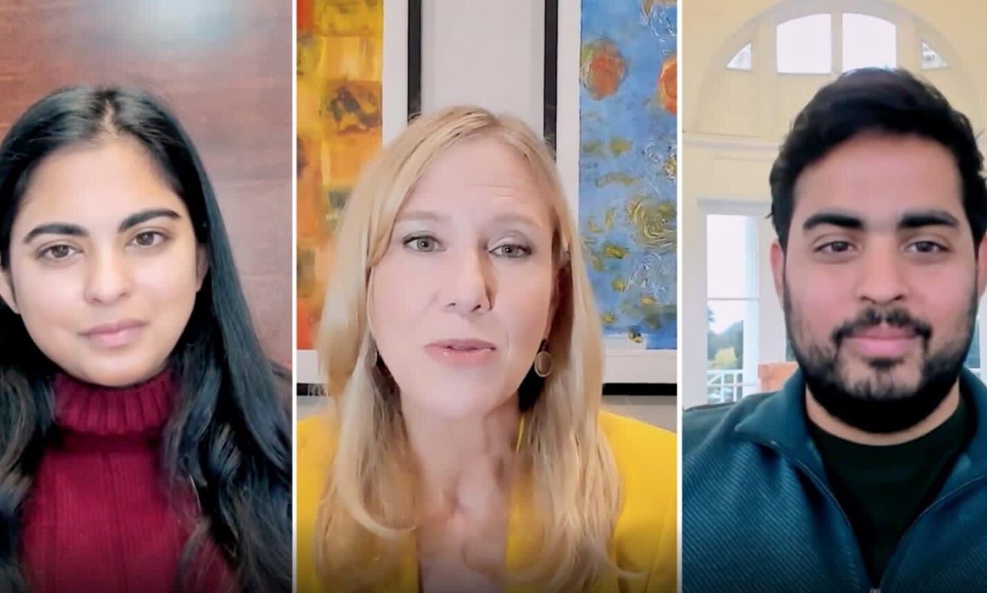 देश में किराना दुकानों को डिजिटल स्टोर्स में बदलना वक्त की जरूरत : ईशा एवं आकाश अंबानी