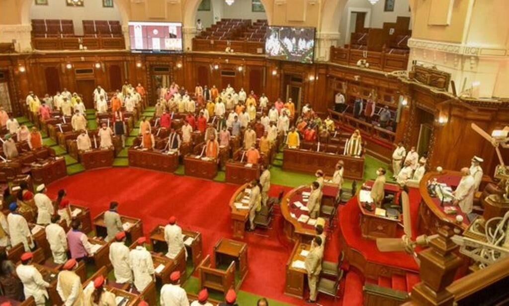 विधानसभा शीतकालीन सत्र शुरू, शोक प्रस्ताव के बाद पहले दिन की कार्यवाही स्थगित विधानसभा शीतकालीन सत्र शुरू, शोक प्रस्ताव के बाद पहले दिन की कार्यवाही स्थगित