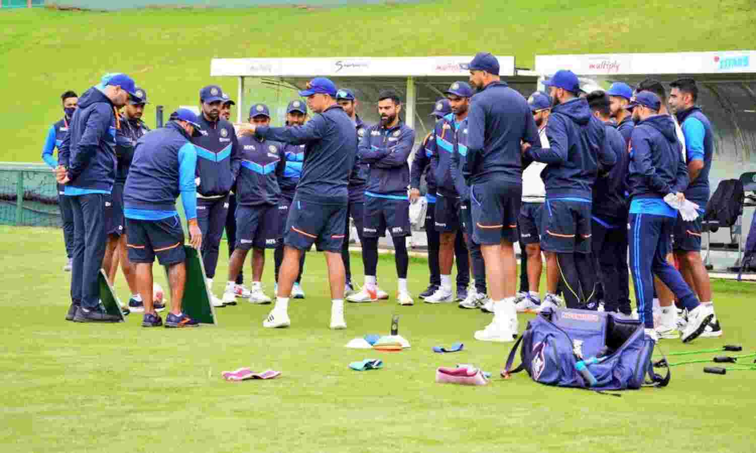 भारतीय टीम ने दक्षिण अफ्रीका में बहाया पसीना, द्रविड़ ने कोहली को दिए टिप्स