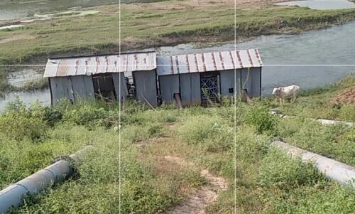 बांदा : जगह जगह से कटी माइनर किसानों को नहीं मिल रहा पानी बांदा : जगह जगह से कटी माइनर किसानों को नहीं मिल रहा पानी