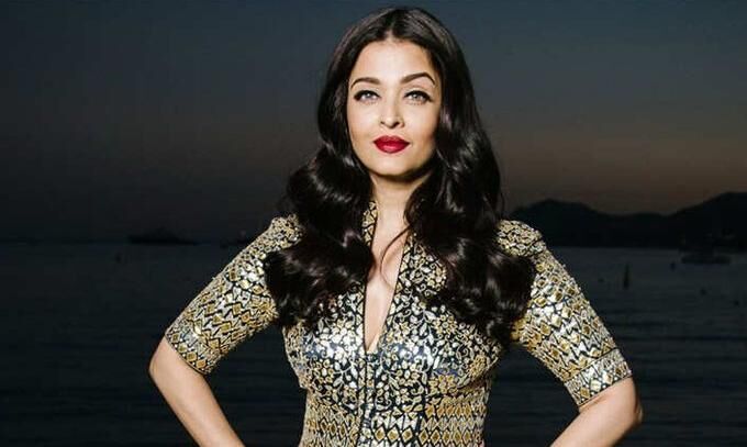 ऐश्वर्या राय को ईडी ने भेजा नोटिस, पनामा पेपर्स मामले में आज होंगी पेश