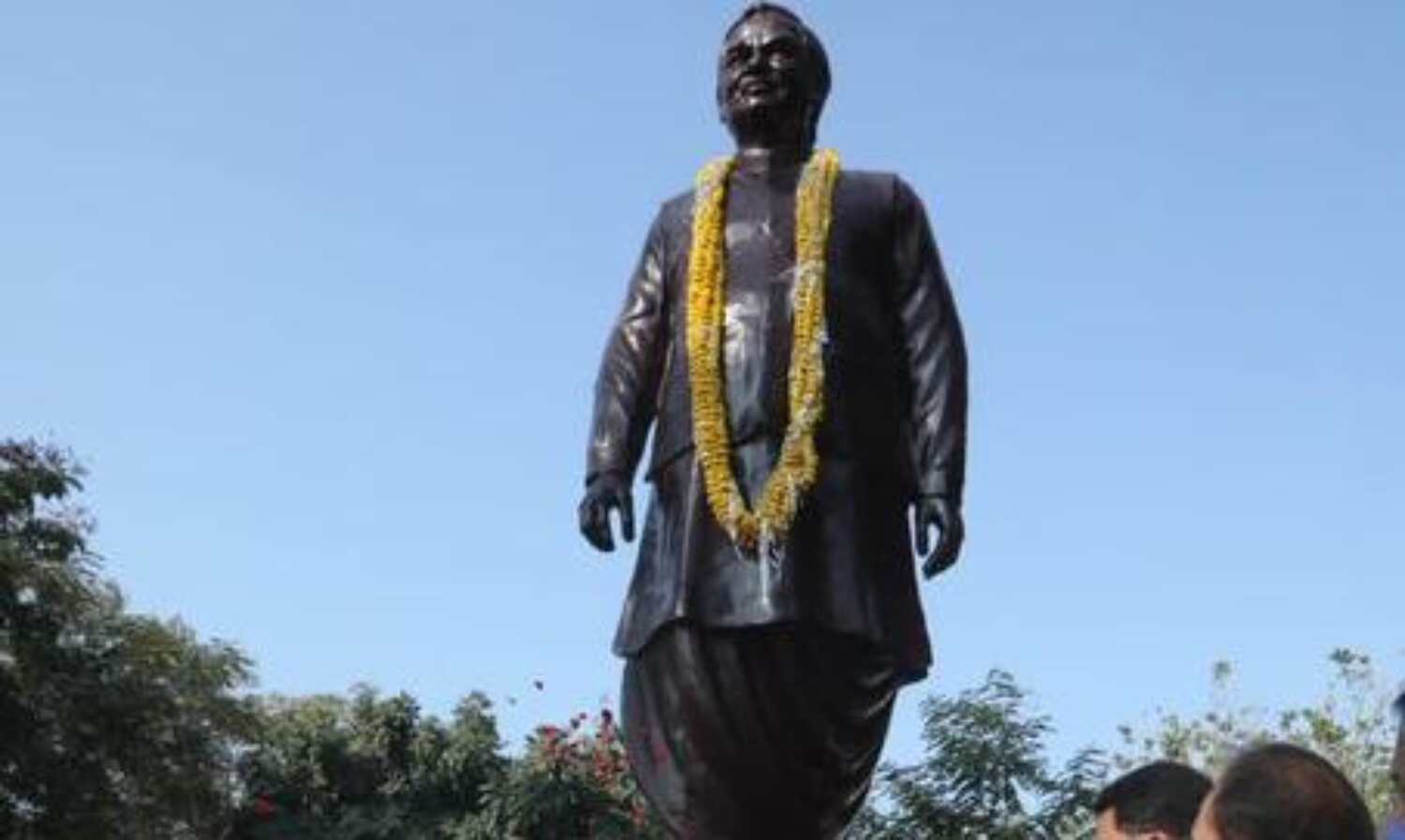 अटल जी शक्तिशाली राष्ट्र के निर्माण का संकल्प लेने वाले अनूठे नेता थे : मुख्यमंत्री