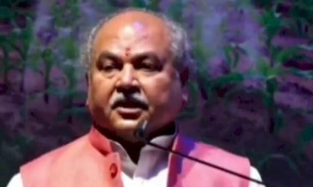 क्या कृषि कानूनों की होगी वापसी? मंत्री ने क्यों कहा- हम एक कदम पीछे हटे हैं, दोबारा आगे बढ़ेंगे