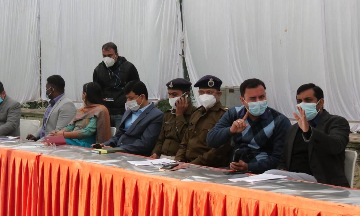 कोरोना की दस्तक से प्रशासन अलर्ट, ग्वालियर कलेक्टर ने बुलाई बैठक, दिए अहम निर्देश कोरोना की दस्तक से प्रशासन अलर्ट, ग्वालियर कलेक्टर ने बुलाई बैठक, दिए अहम निर्देश