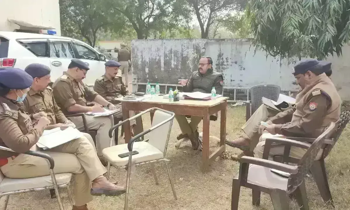 एसपी ने किया चुनाव सेल का निरीक्षण एसपी ने किया चुनाव सेल का निरीक्षण