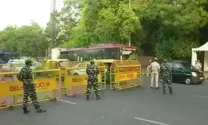 दिल्ली में तेजी से बढ़ रहा कोरोना संक्रमण, लॉकडाउन को लेकर मंत्री ने दिया ये...जवाब