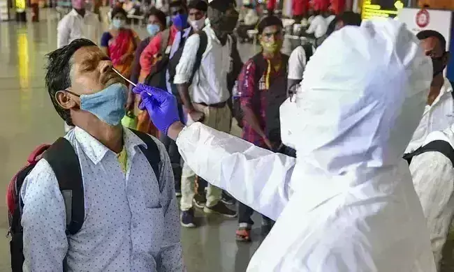 देश में 7 महीने बाद 1 लाख से अधिक कोरोना मरीज, 302 लोगों की मौत