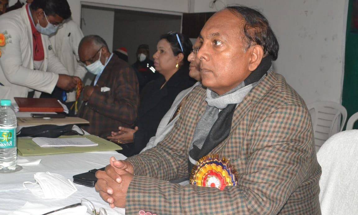 बांदा : डीएम ने की टीकाकरण कैंप की जांच