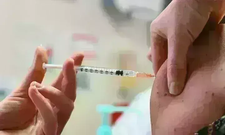 देश में टीकाकरण केंद्र रात 10 बजे तक खुलेंगे, केंद्र ने राज्यों को दिए निर्देश